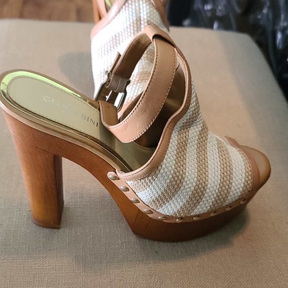 Gianni Bini Tan and Cream Platform Heels - Picture 3 of 5